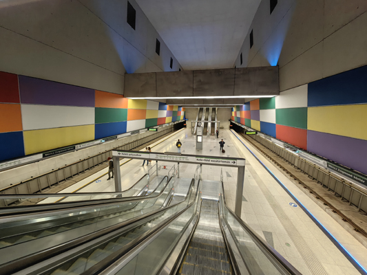 Budapest, M4 metró, Móricz Zsigmond körtér, bélyegkép