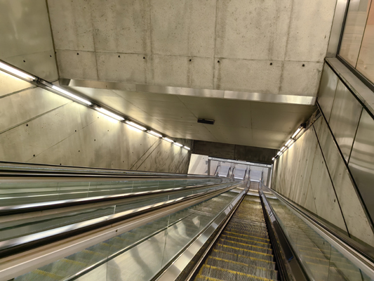 Budapest, M4 metró, Móricz Zsigmond körtér, bélyegkép