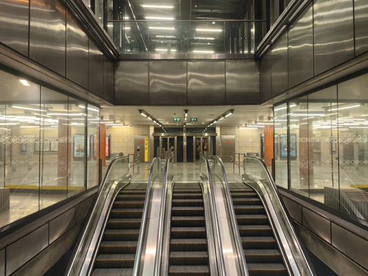 Budapest, M4 metró, Móricz Zsigmond körtér, bélyegkép