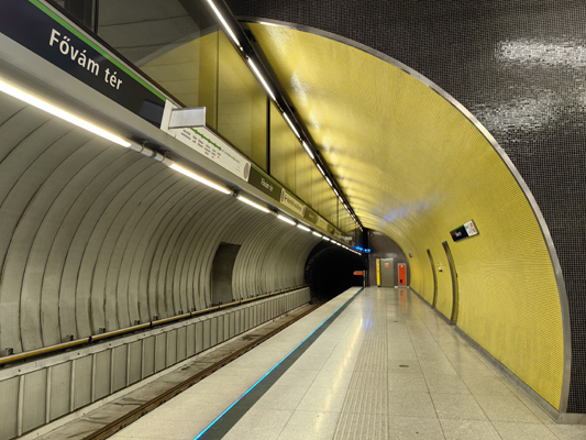Budapest, M4 metró, Fővám tér, bélyegkép