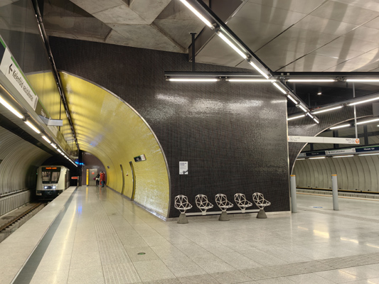 Budapest, M4 metró, Fővám tér, bélyegkép