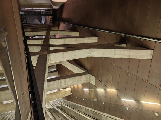 Budapest, M4 metró, Fővám tér, bélyegkép