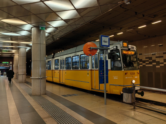 Budapest, M4 metró, Fővám tér, bélyegkép