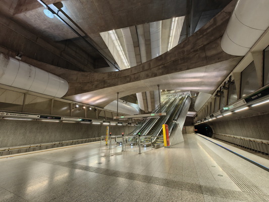 Budapest, M4 metró, Kálvin tér, bélyegkép