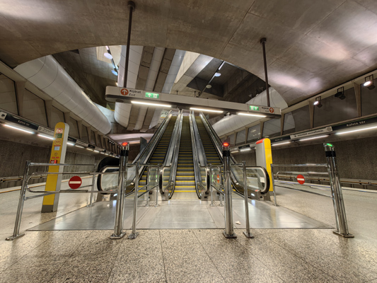Budapest, M4 metró, Kálvin tér, bélyegkép
