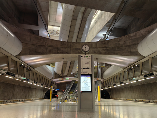 Budapest, M4 metró, Kálvin tér, bélyegkép
