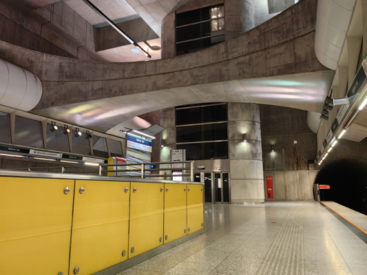 Budapest, M4 metró, Kálvin tér, bélyegkép