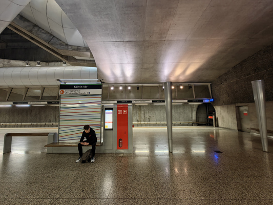 Budapest, M4 metró, Kálvin tér, bélyegkép