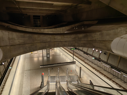 Budapest, M4 metró, Kálvin tér, bélyegkép