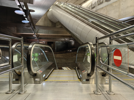 Budapest, M4 metró, Kálvin tér, bélyegkép