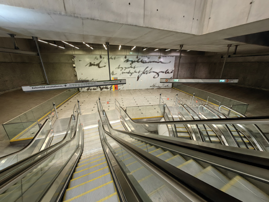 Budapest, M4 metró, Kálvin tér, bélyegkép