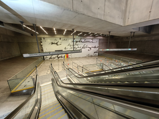 Budapest, M4 metró, Kálvin tér, bélyegkép