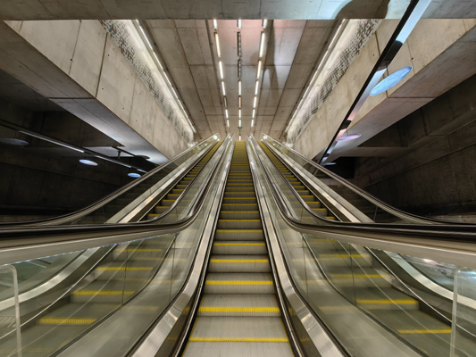 Budapest, M4 metró, Kálvin tér, bélyegkép