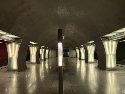 Budapest, M4 metró, Rákóczi tér, bélyegkép