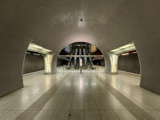 Budapest, M4 metró, Rákóczi tér, bélyegkép