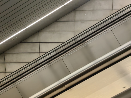 Budapest, M4 metró, II. János Pál pápa tér, bélyegkép