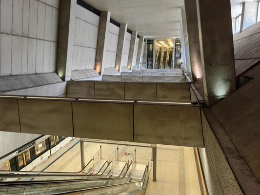 Budapest, M4 metró, Keleti pályaudvar, bélyegkép