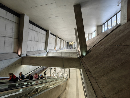 Budapest, M4 metró, Keleti pályaudvar, bélyegkép