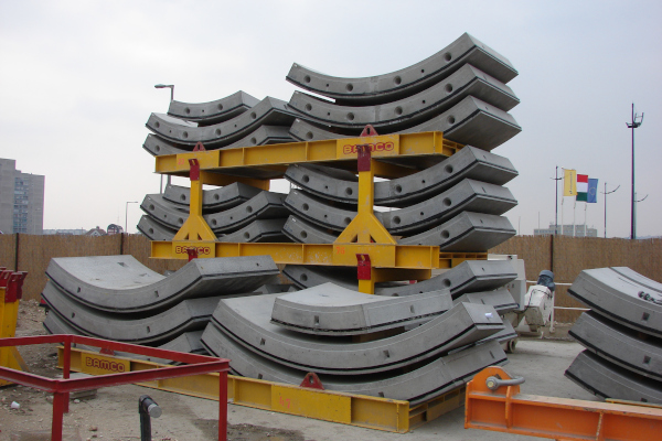 Budapest, M4 metró, fúrópajzsindító műtárgy, bélyegkép