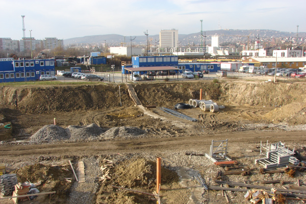 Budapest, M4 metró, járműtelep, bélyegkép