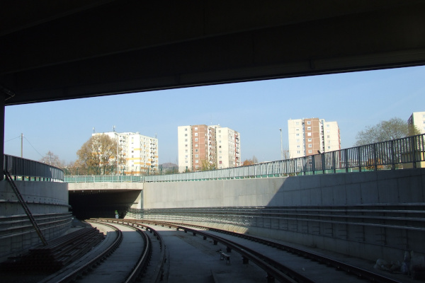 Budapest, M4 metró, járműtelep, bélyegkép