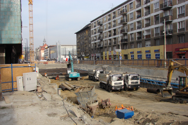 Budapest, M4 metró, Újbuda-központ, bélyegkép