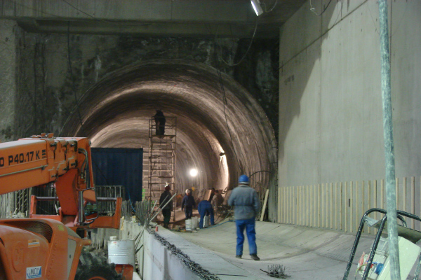 Budapest, M4 metró, Újbuda-központ, bélyegkép