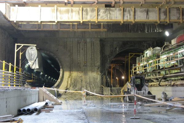 Budapest, M4 metró, Újbuda-központ, bélyegkép