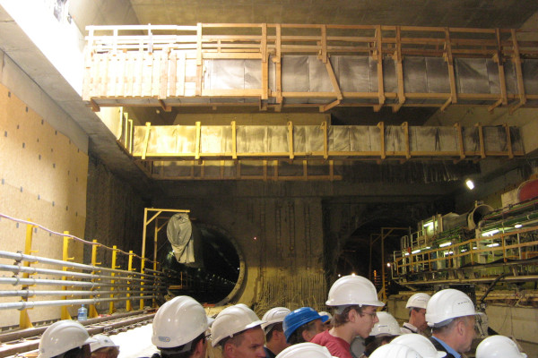 Budapest, M4 metró, Újbuda-központ, bélyegkép