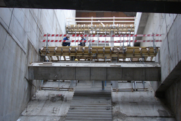 Budapest, M4 metró, Fővám tér, bélyegkép