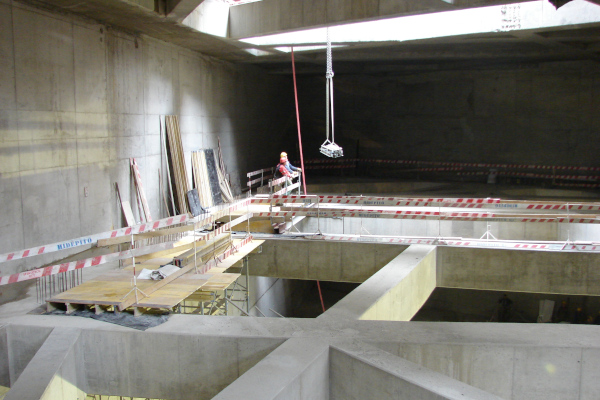 Budapest, M4 metró, Fővám tér, bélyegkép