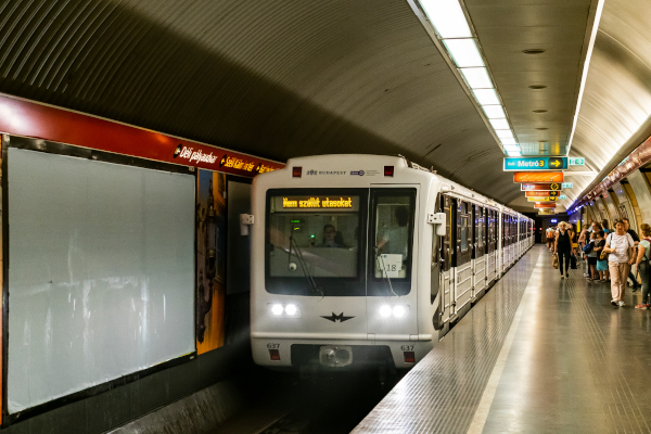 Budapest, Metrowagonmash 81-717.2K jármű, bélyegkép